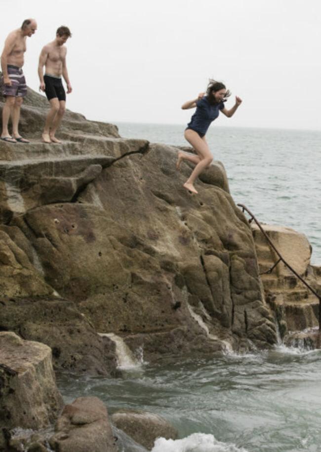 FORTY FOOT XMAS SWIM 758A2759_90532925