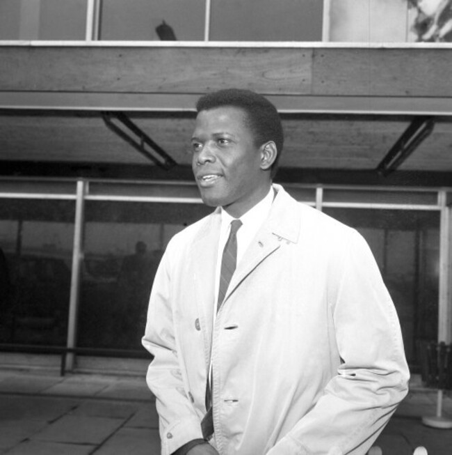 Film - Sidney Poitier and Tsai Chin - London Airport