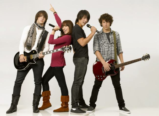 KEVIN JONAS, DEMI LOVATO, JOE JONAS, NICK JONAS