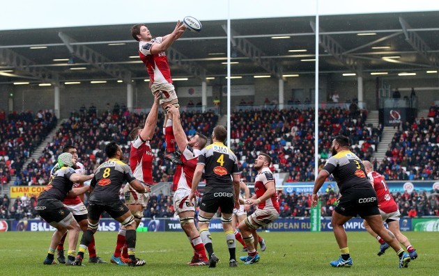 Iain Henderson claims a line out