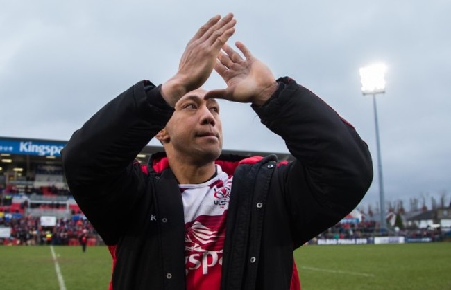 Christian Lealiifano waves goodbye to the Ulster fans on his last game