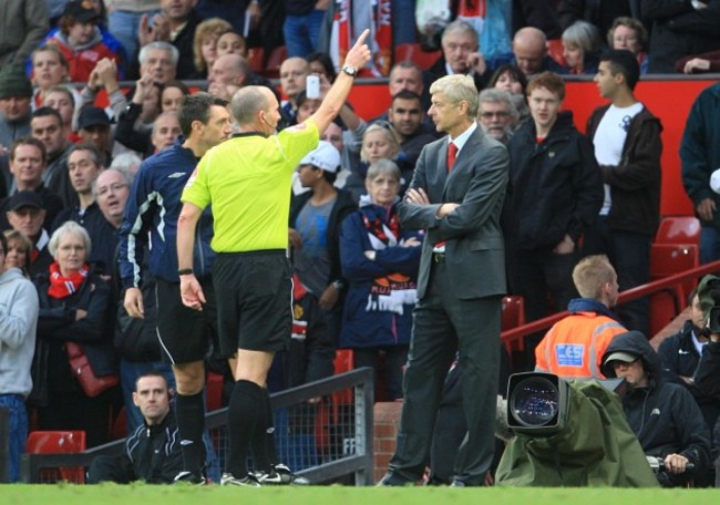 Soccer - Barclays Premier League - Manchester United v Arsenal - Old Trafford