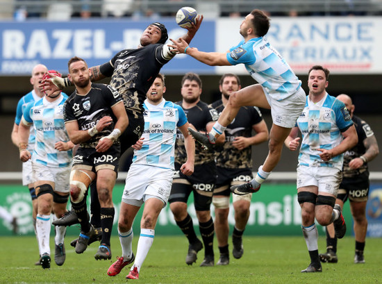 Nemani Nadolo and Jamison Gibson-Park compete for a high ball