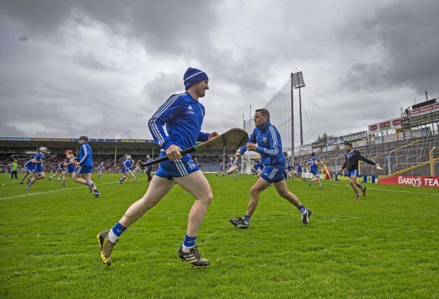 Thurles Sarsfields players warm up