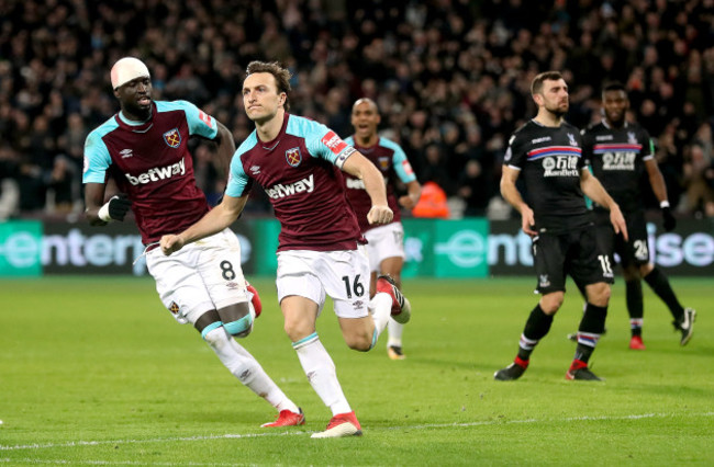 West Ham United v Crystal Palace - Premier League - London Stadium