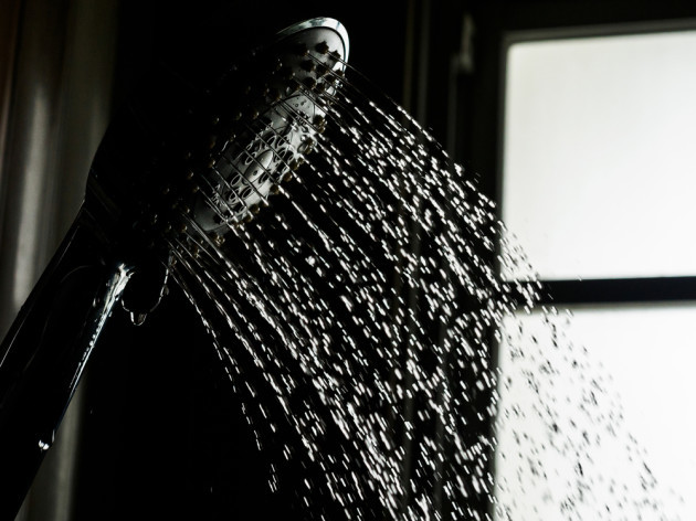 Showering at night vs showering in the morning: Which is the 'right' way?