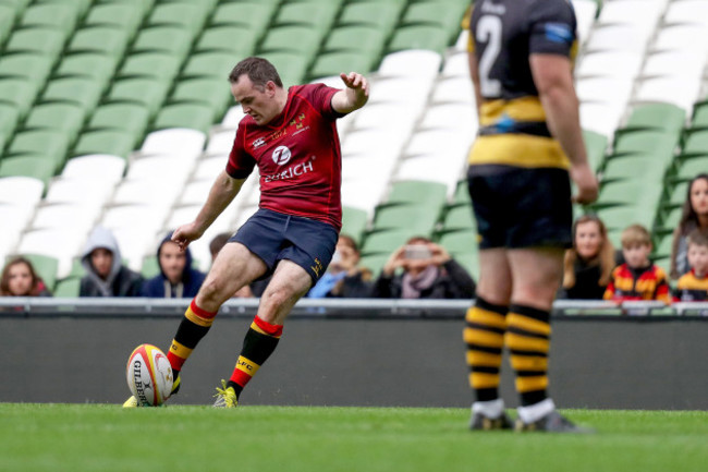 Scott Deasy kicks a conversion