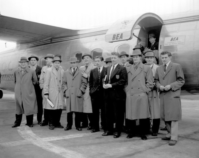 Soccer - European Cup - Semi Final First Leg - Real Madrid v Manchester United - United Fly From Ringway Airport, Manchester