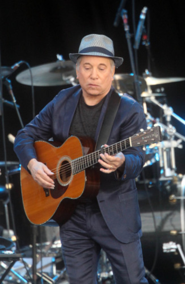 Paul Simon to retire from touring