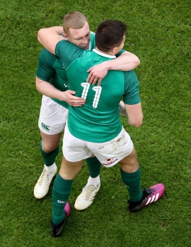 Jacob Stockdale celebrates scoring a try with Keith Earls