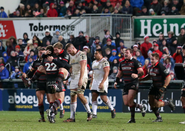 Edinburgh celebrate Duncan Weir's winning drop goal