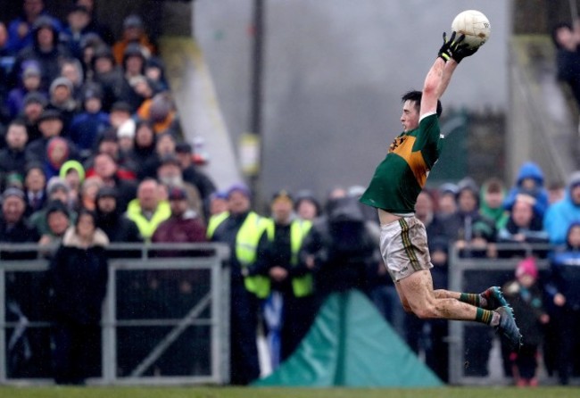 Paul Murphy claims a high ball