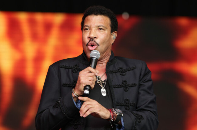 Lionel Richie UK tour