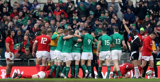 Ireland players celebrate Bundee Aki scoring their second try