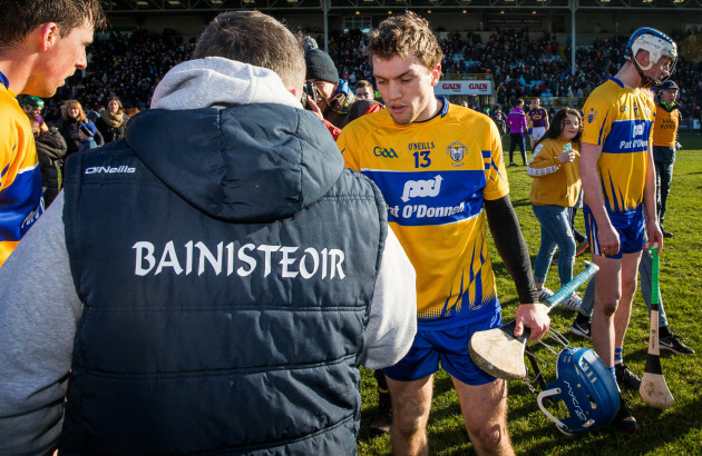 Davy Fitzgerald shakes hands with Shane O'Donnell