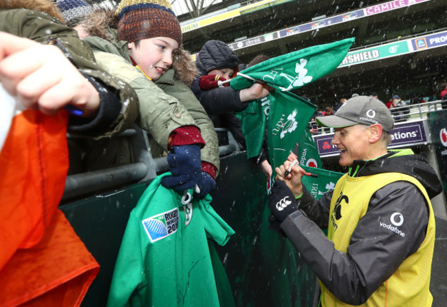 Joe Schmidt signs autographs for fans