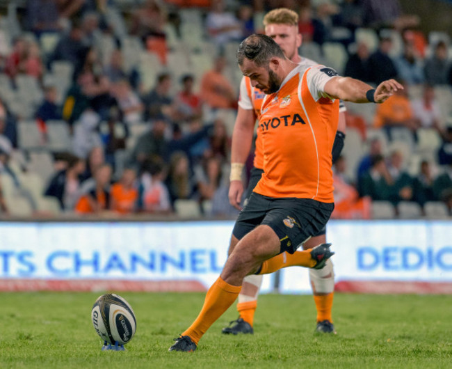 Niel Marais kicks at goal