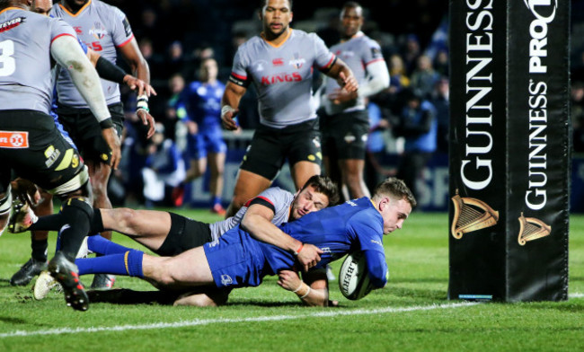 Nick McCarthy scores his side's second try