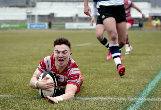 Ronan Quinn scores their first try