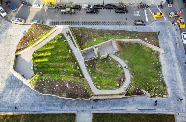 Irish Hunger Memorial renov 745 med