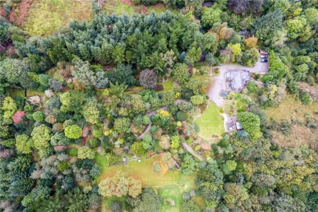 4cb87a578301581b4b0e44b415d6ec09