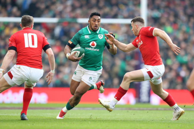 Bundee Aki with Dan Biggar and Gareth Davies