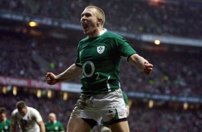 Keith Earls celebrates his try
