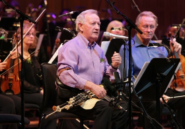 File Photo The uilleann piper Liam &icirc;g O&Otilde;Flynn has died. He had been ill for some time. End.