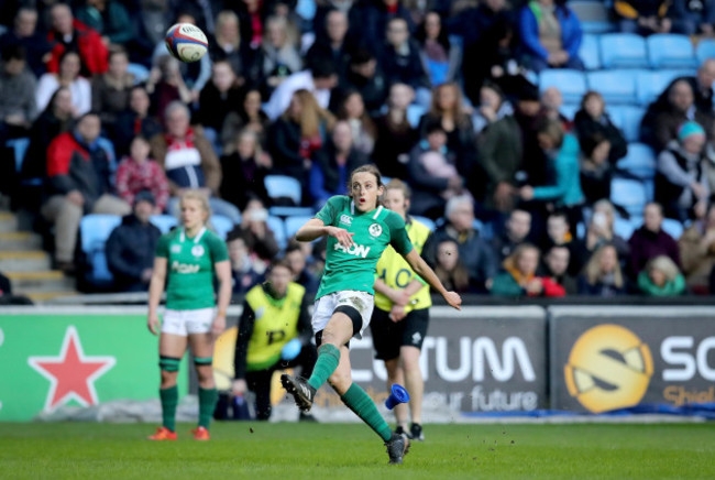 Hannah Tyrrell kicks a penalty