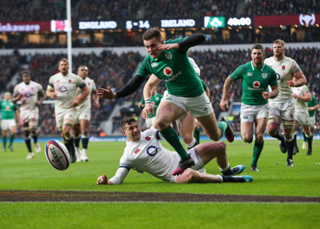 Jacob Stockdale on his way to scoring Ireland's third try