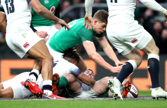 Garry Ringrose score a try