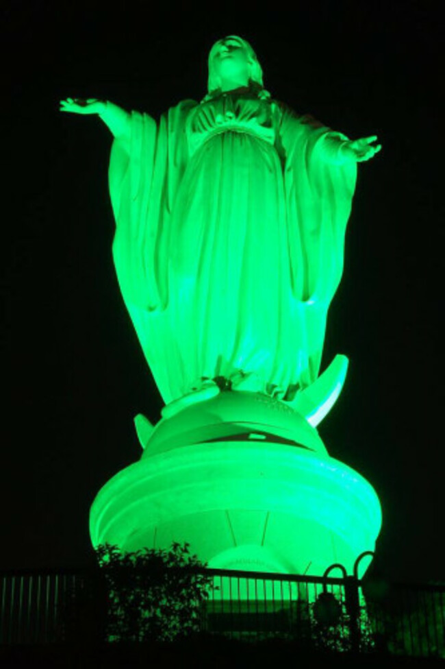 STATUE OF THE VIRGIN MARY ON CERRO SAN CRISTÓBAL IN SANTIAGO (C