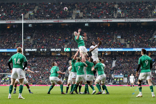 Maro Itoje and Iain Henderson contest a line-out