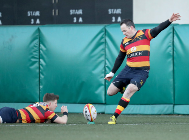 Scott Deasy kicks a conversion