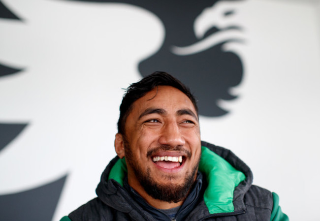 Bundee Aki