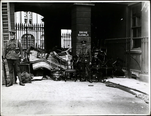 British Guards at one of the entrances to barricaded Four Courts Dublin, 1916 FRONT