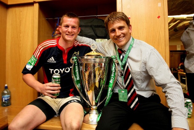 Denis Hurley with Shaun Payne in the changing room with the Heineken Cup Trophy