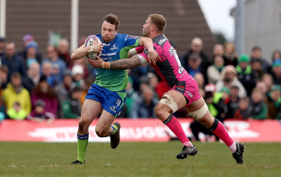 Jack Carty is tackled by Ross Moriarty