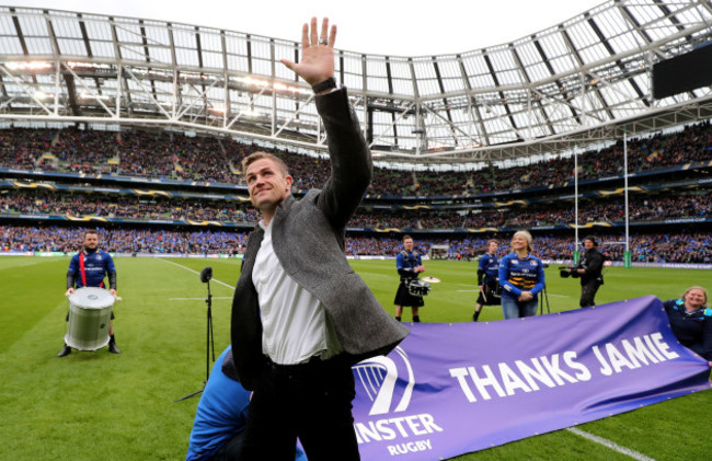 Jamie Heaslip is thanked by the crowd before the game