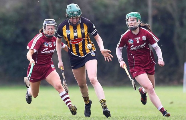 Denise Gaule tackled by Aoife Donohue and Anne Dalton