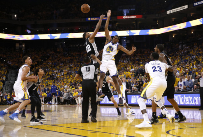 NBA: Playoffs-San Antonio Spurs at Golden State Warriors