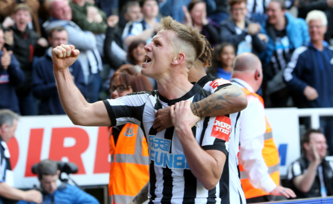 Newcastle United v Arsenal - Premier League - St James' Park