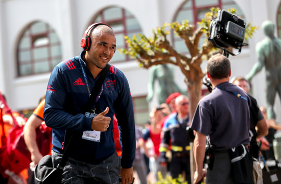 Simon Zebo arrives