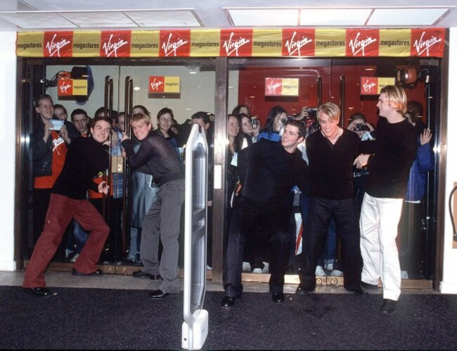 WESTLIFE OPEN THE NEW VIRGIN MEGASTORE AT PICCADILLY CIRCUS IN LONDON