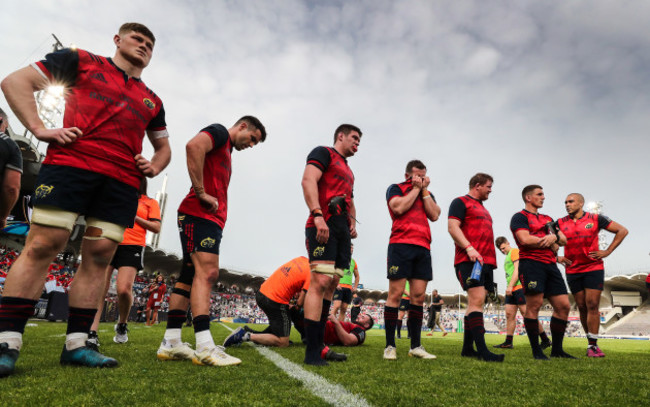 Jack O'Donoghue, Conor Murray, Billy Holland, JJ Hanrahan, Stephen Archer, Ian Keatley and Simon Zebo dejected after the match