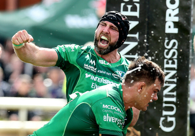 John Muldoon celebrates Kieran Marmion's try