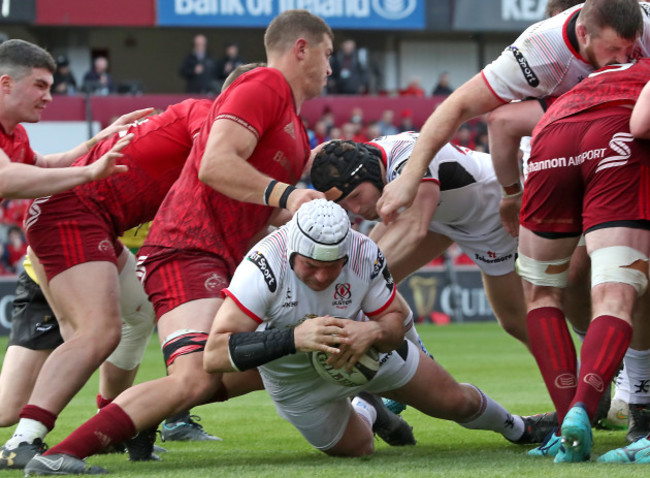 Rory Best scores a try