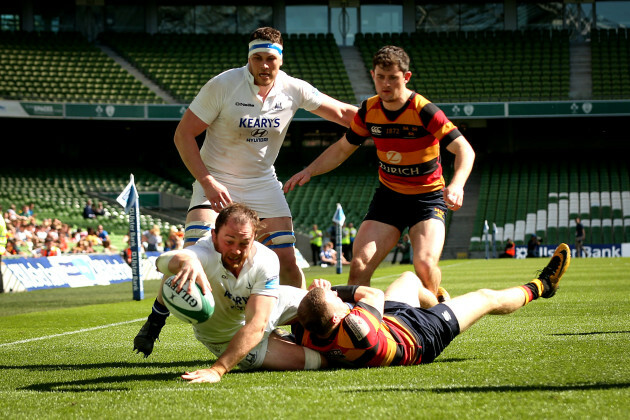 Brian Hayes scores a try