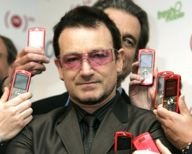 Bono promotes motorola red carphone for charity, Oxford Street - London