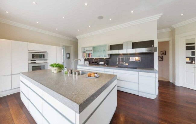 f719db543025bcc7b4f2f6a403fef22c